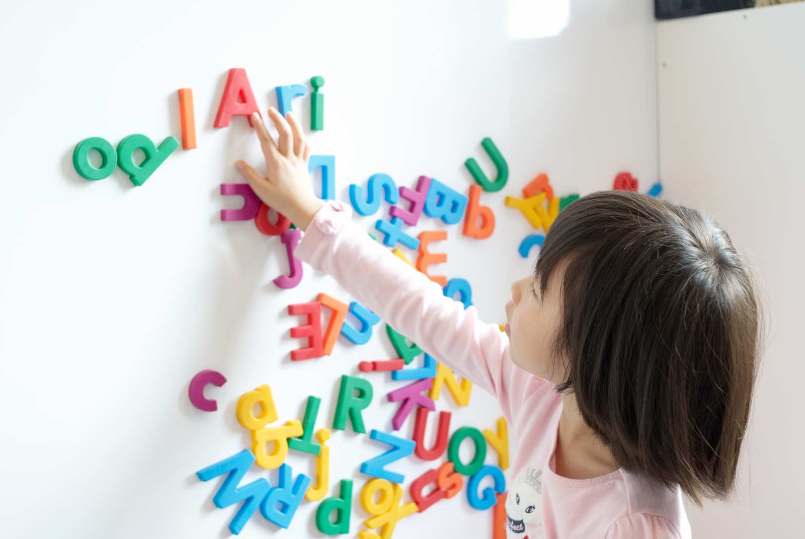 Student learning Phonics